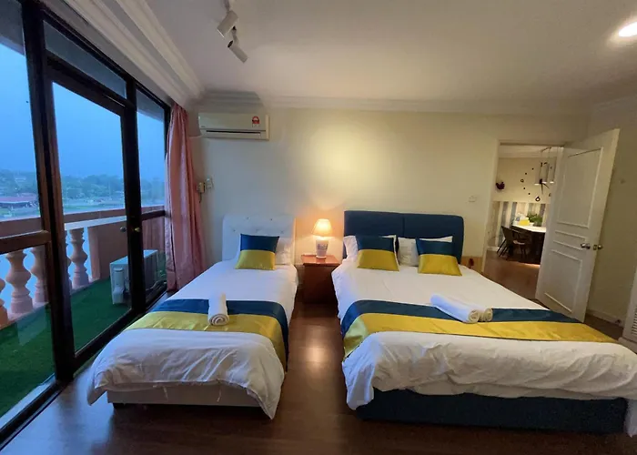 Riverbank Suites Unit 405