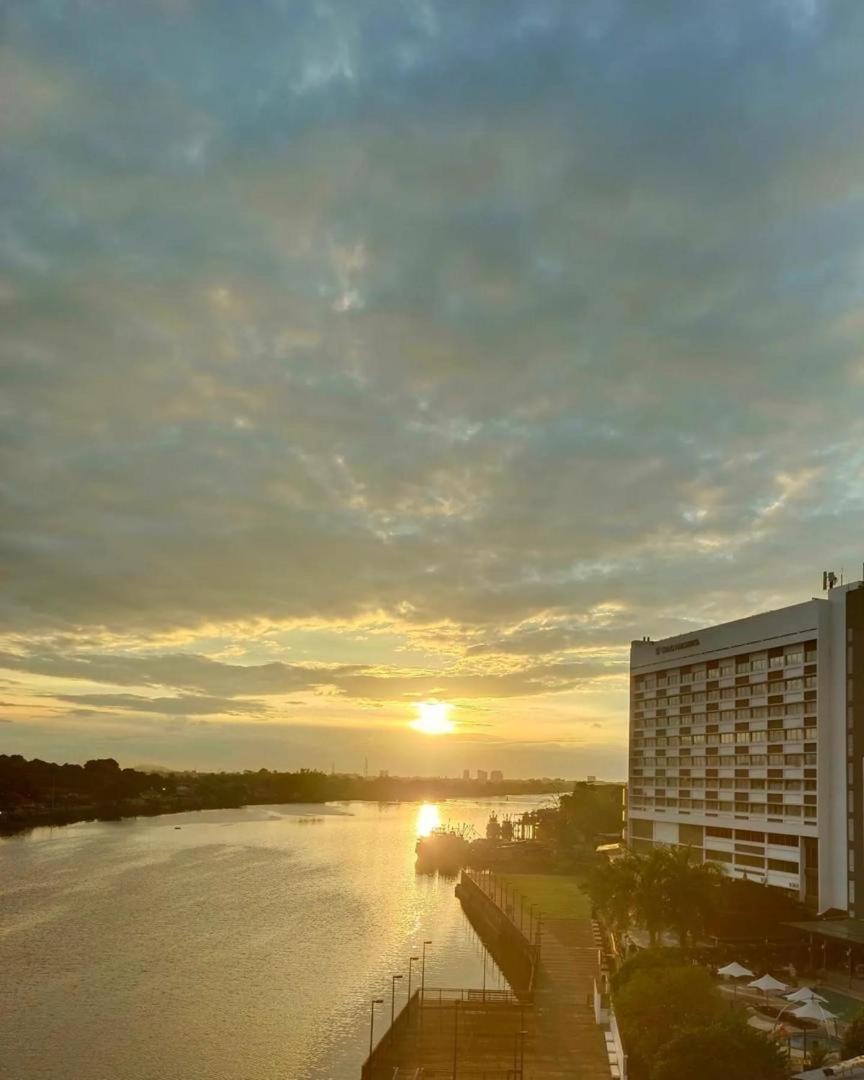 Riverbank Unit 405 Apartment *